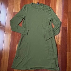 Flattering J.Crew olive green dress, fitted extra small with pockets ❤️
